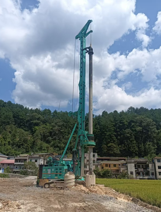 逆势而上，上海金泰大型旋挖钻机凭实力破局基建寒冬